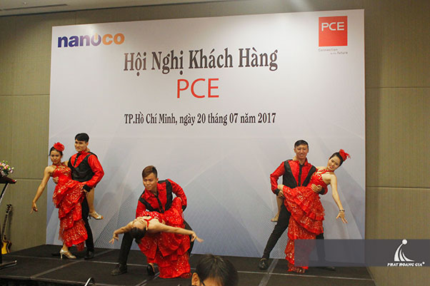 Hội nghị khách hàng PCE 9