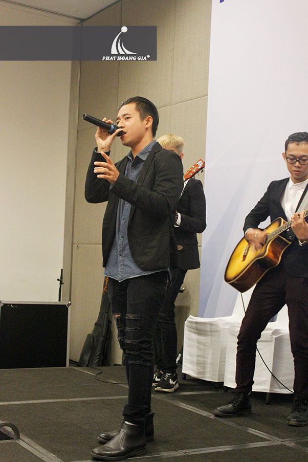 Hội nghị khách hàng PCE 16