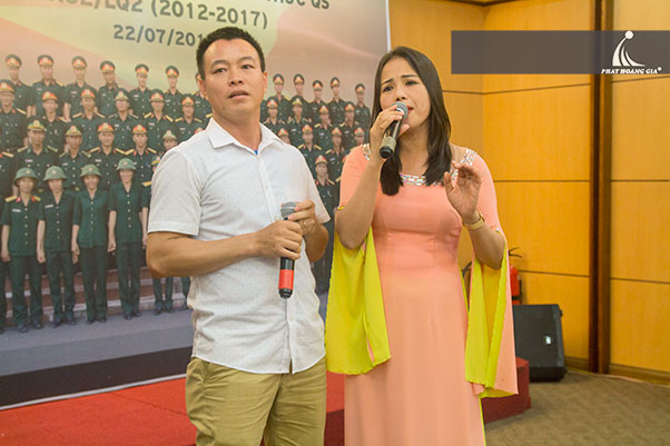 tổ chức họp lớp gặp mặt 15