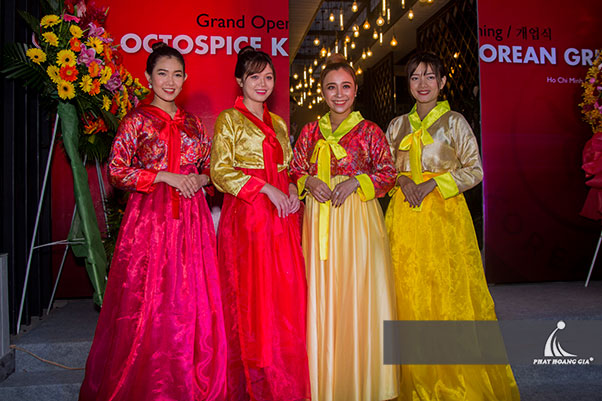 khai trương nhà hàng nướng Hàn Quốc 3