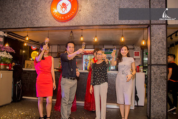 khai trương nhà hàng nướng Hàn Quốc 12