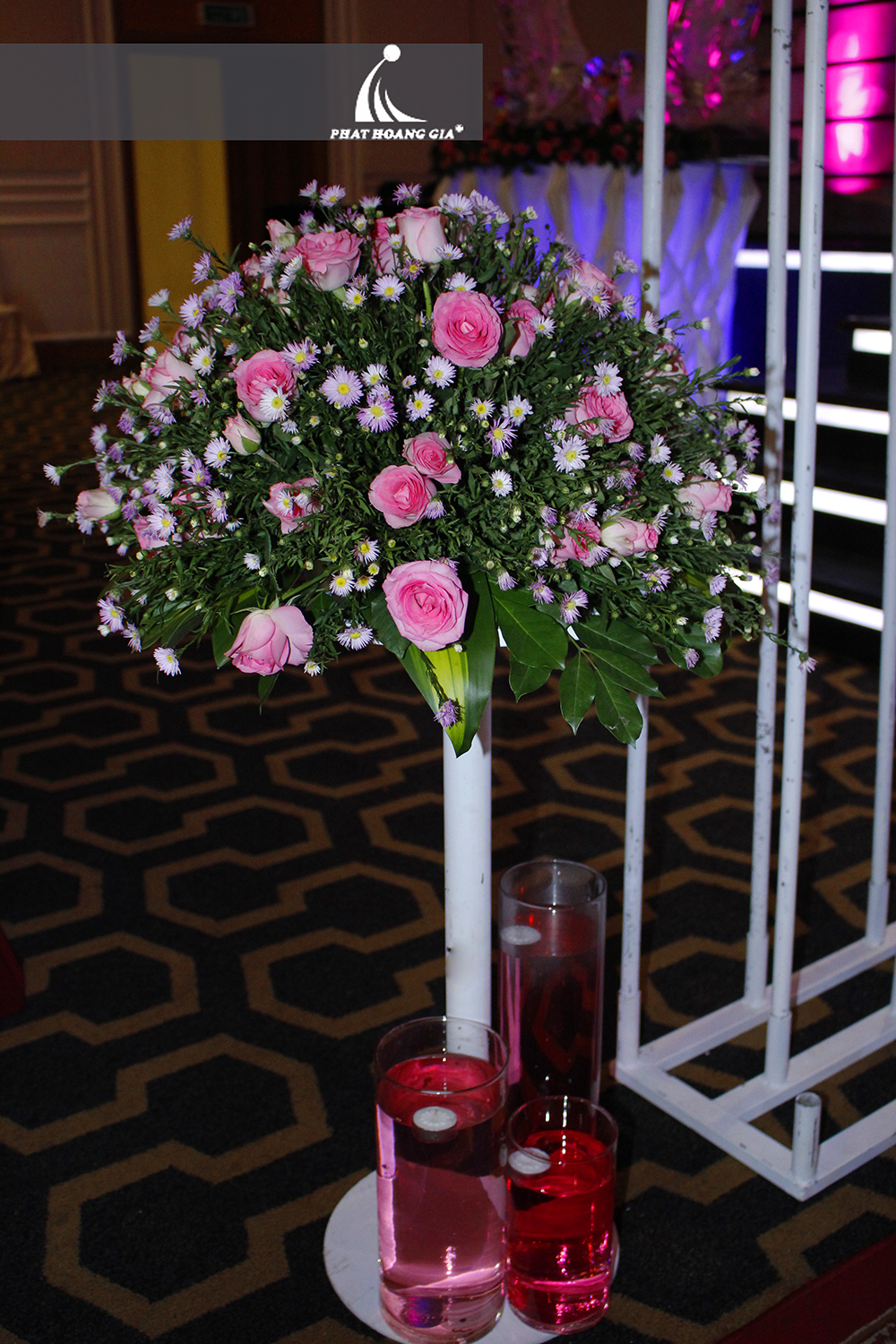 trang trí tiệc cưới trọn gói