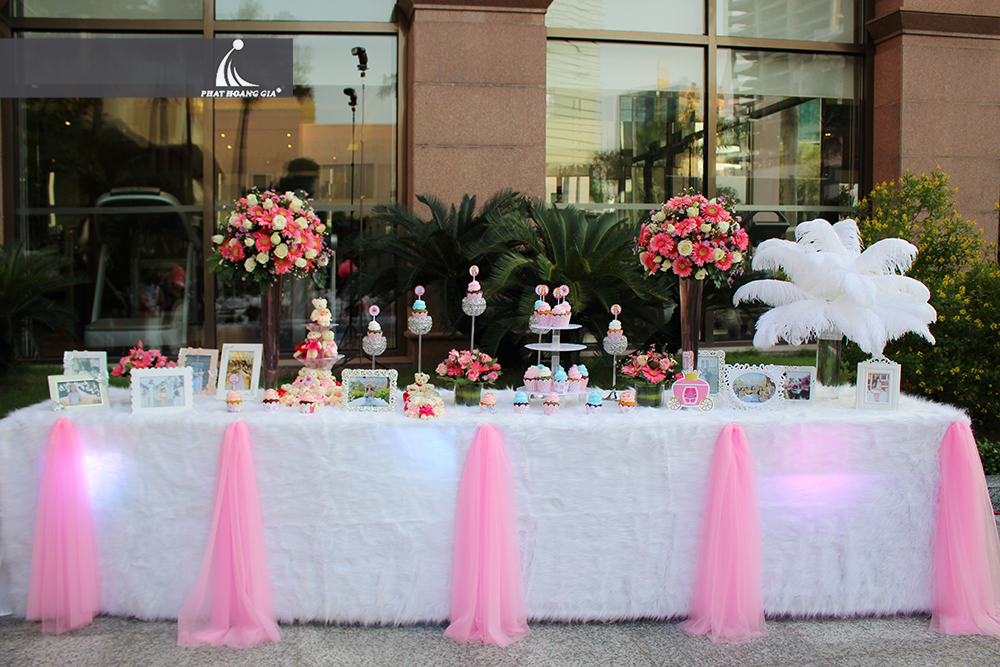 tiệc sinh nhật bé hoàng lam 4
