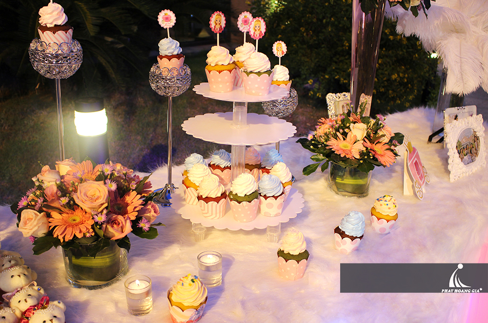 tiệc sinh nhật bé hoàng lam 6