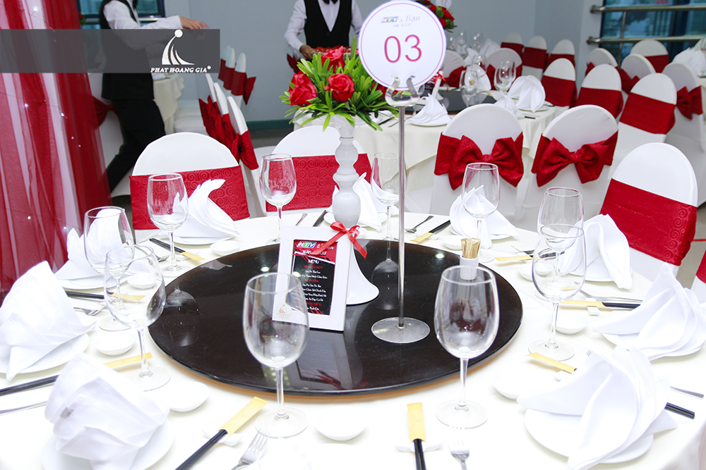 cung cấp dịch vụ đặt tiệc tại nhà 6