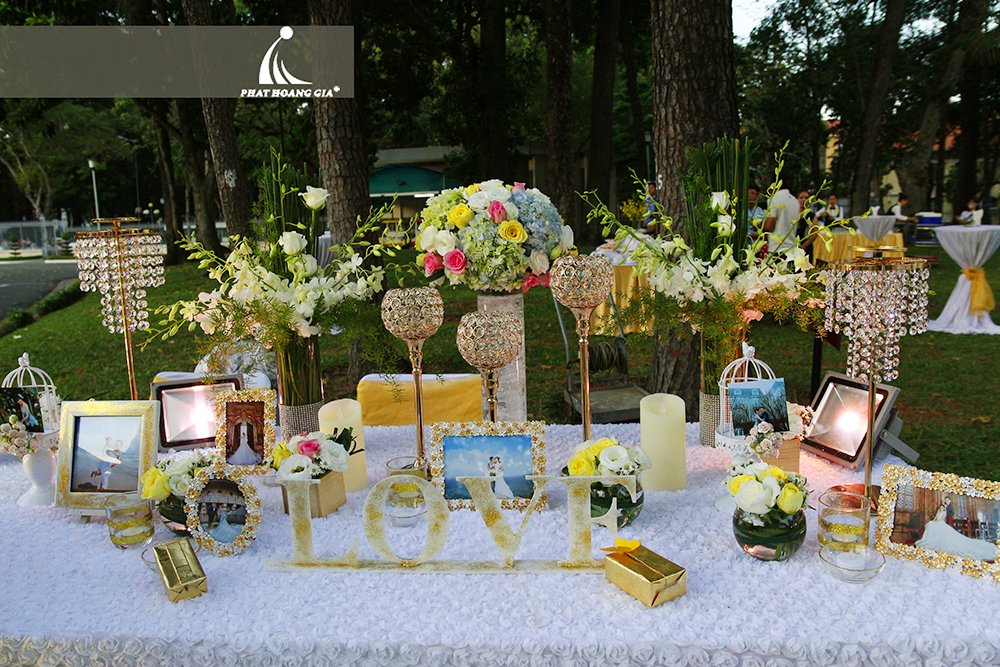 trang trí tiệc cưới ngoài trời 3