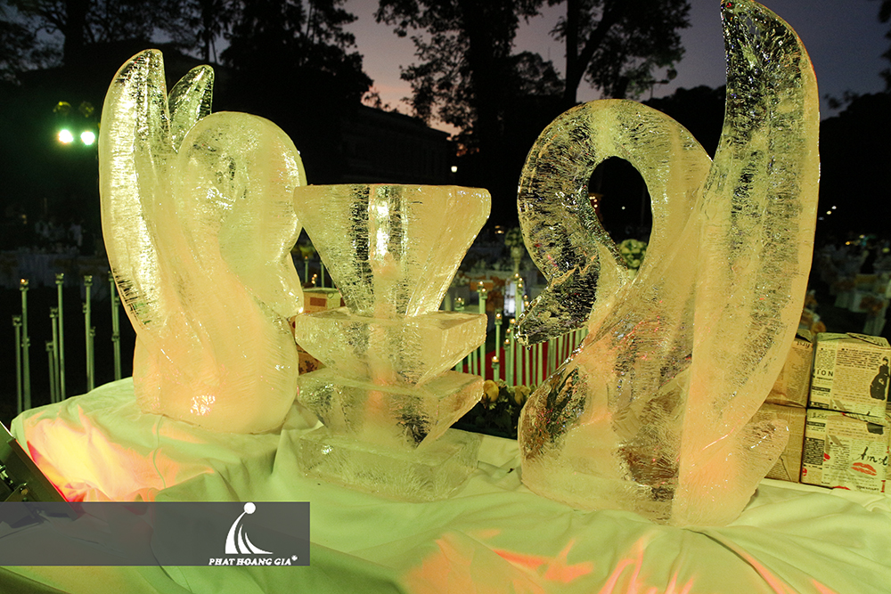 trang trí tiệc cưới ngoài trời trọn gói 9