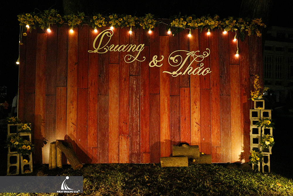 trang trí tiệc cưới ngoài trời trọn gói 18