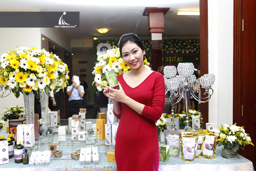 Vinh danh doanh nhân xuất sắc khánh hà beauty 7