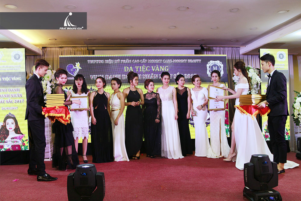 Vinh danh doanh nhân xuất sắc khánh hà beauty 18