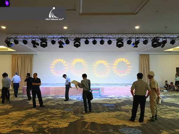 lắp đặt âm thanh ánh sáng nhà hàng 01