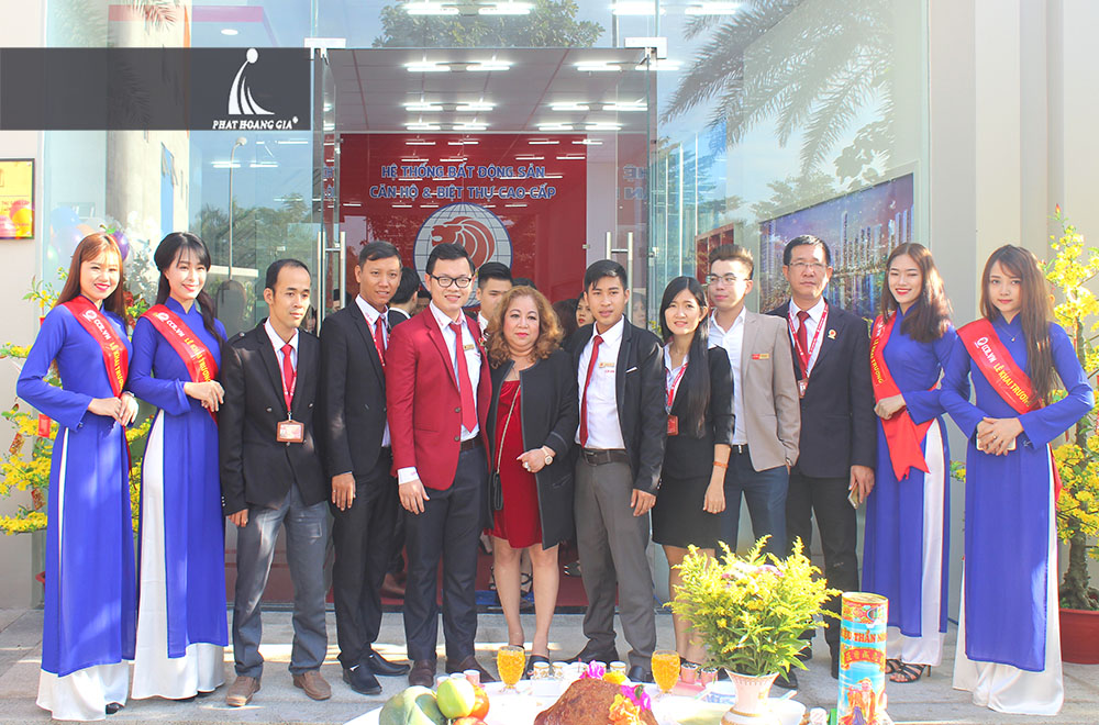 khai trương công ty bất động sản ccr 7