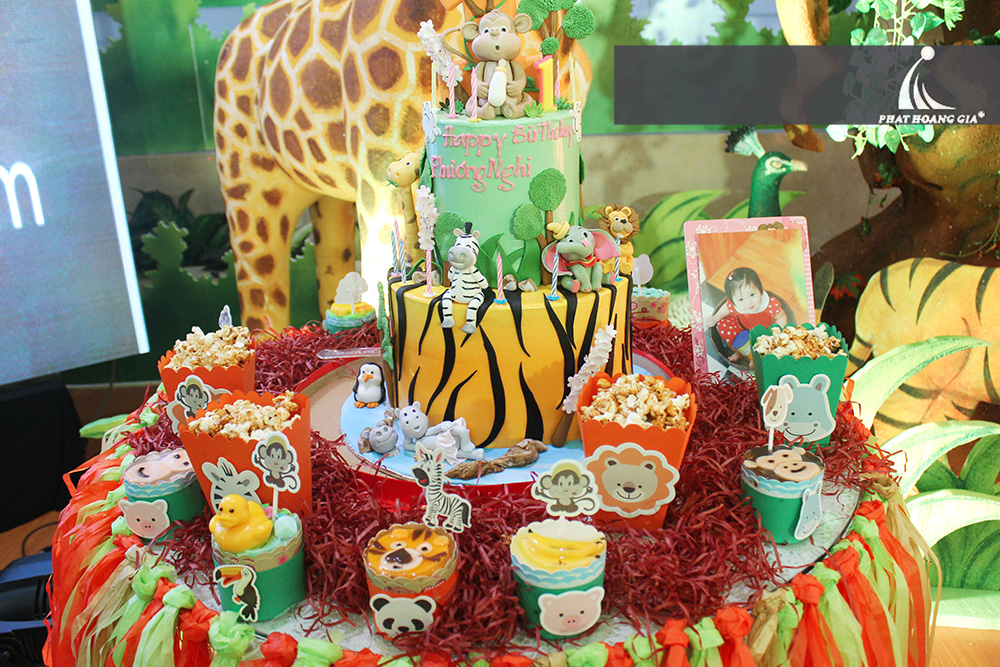 sinh nhật bé Phương Nghi 8