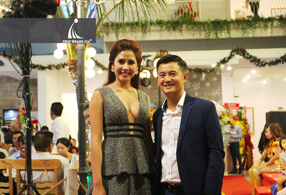 khai trương nhà hàng thế giới hải sản 12