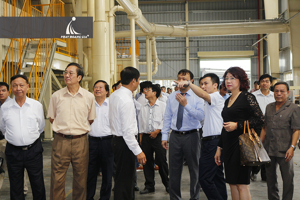 khánh thành nhà máy đúc VEAM 10