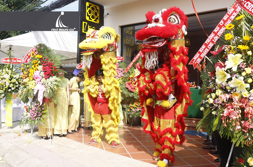 khai trương nhà hàng chân việt 2