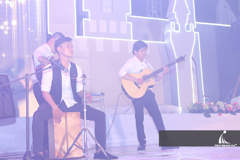 cung cấp ban nhạc 3