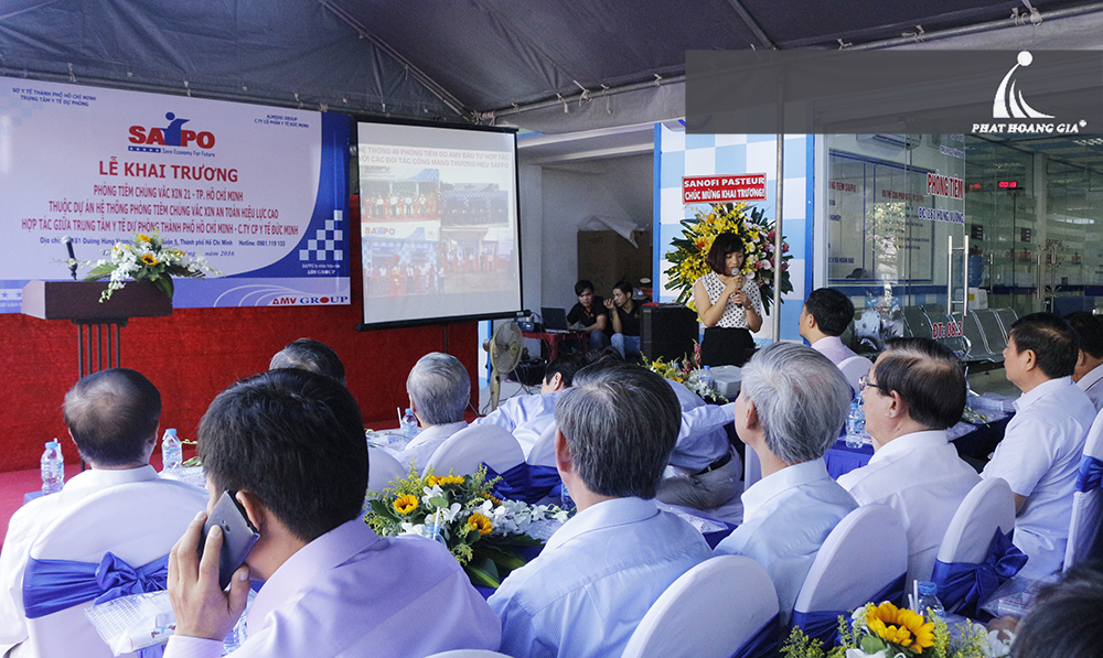 khai trương phòng tiêm chủng safpo 06