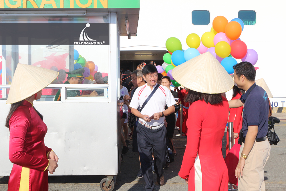 tàu genting dream vào Việt Nam 02