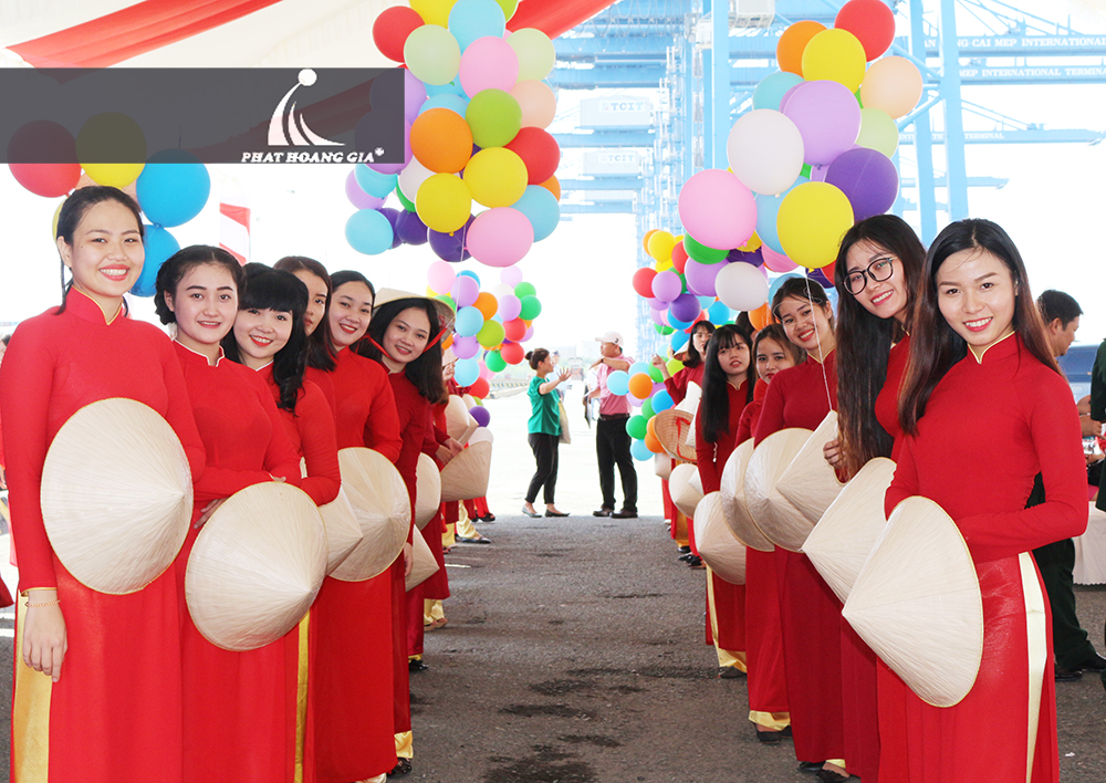 tàu genting dream vào Việt Nam 01