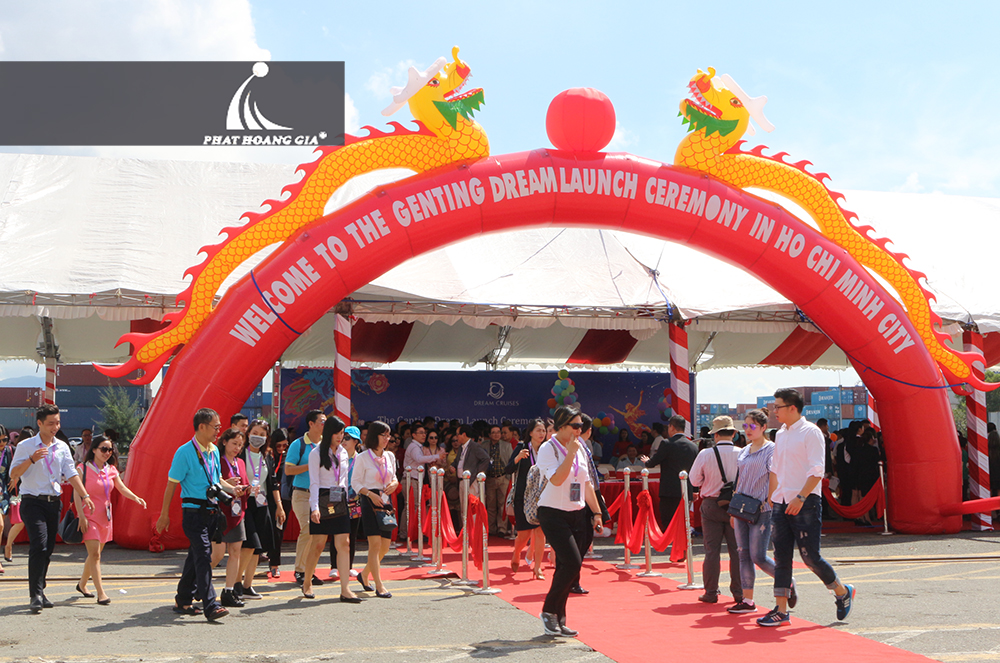 tàu genting dream vào Việt Nam 12