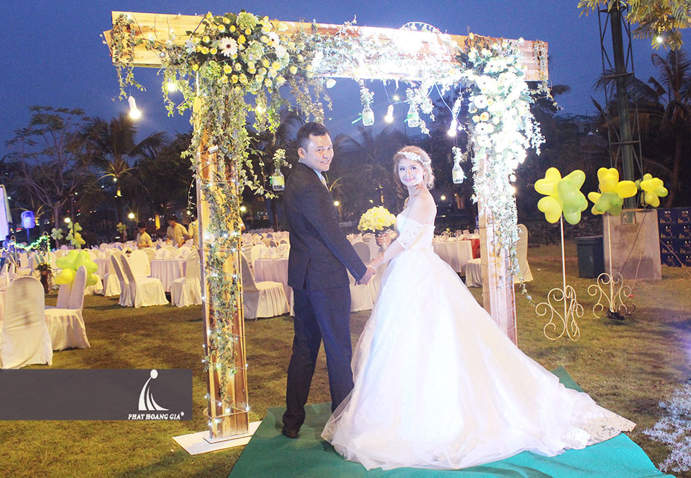 trang trí tiệc cưới