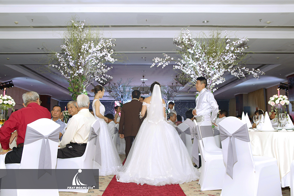 trang trí tiệc cưới