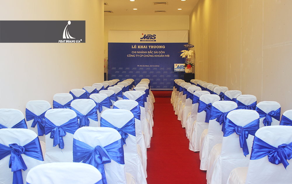 cho thuê bàn ghế 2