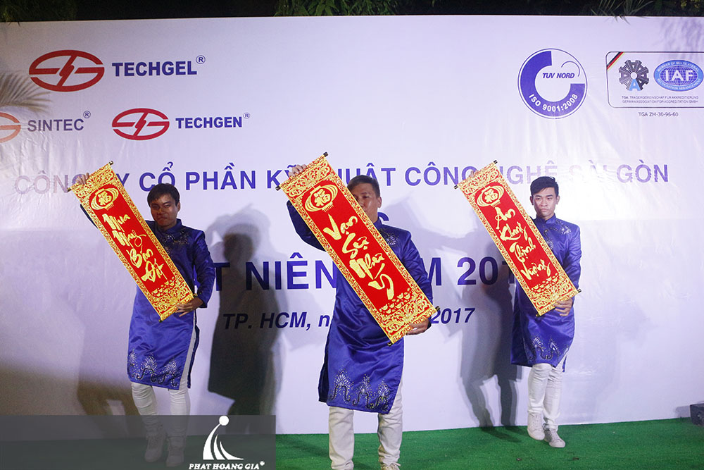 tất niên Công ty Cổ phần Kỹ thuật Công nghệ Sài Gòn 1