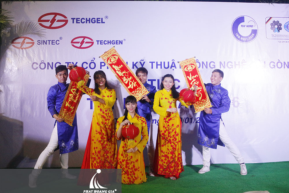 tất niên Công ty Cổ phần Kỹ thuật Công nghệ Sài Gòn 2