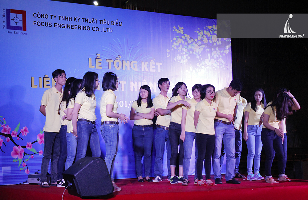 tất niên công ty kỹ thuật tiêu điểm 10