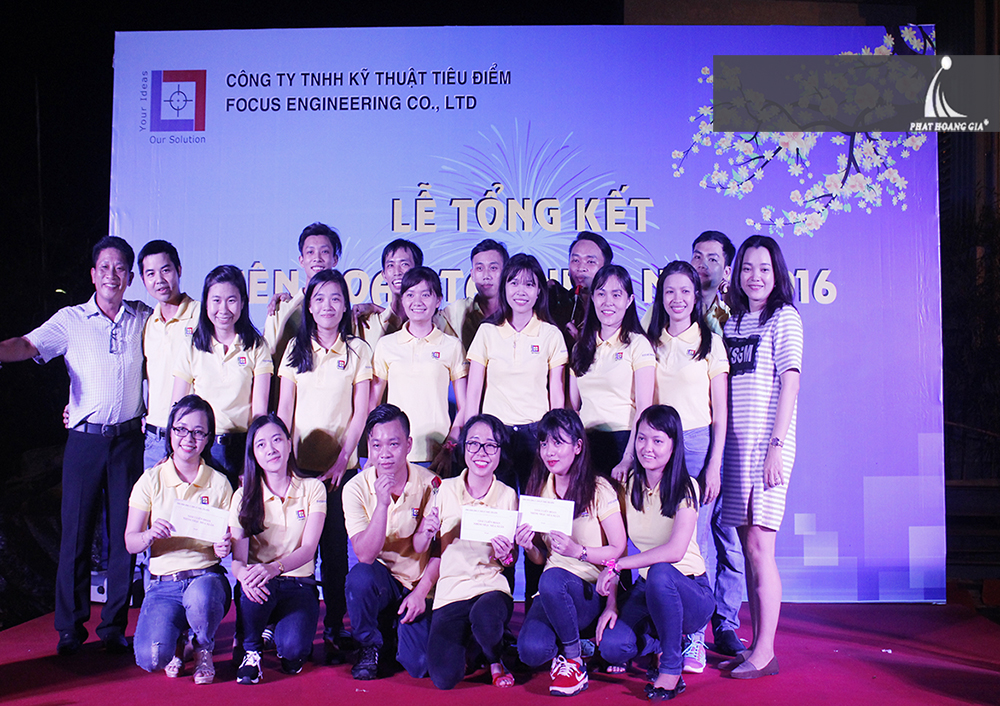 tất niên công ty kỹ thuật tiêu điểm 11