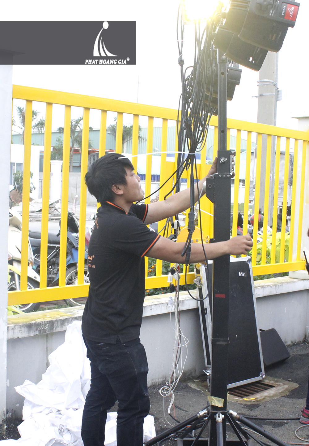 tất niên công ty kỹ thuật tiêu điểm 17