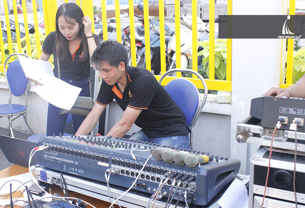 tất niên công ty kỹ thuật tiêu điểm 17