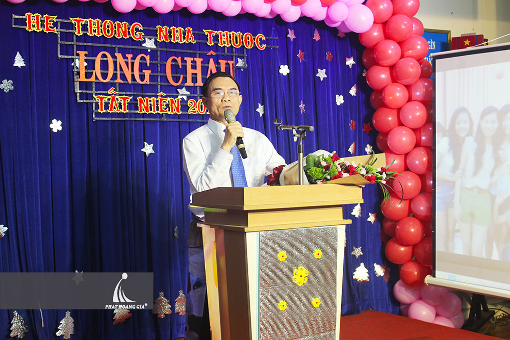 tất niên hệ thống nhà thuốc long châu 13