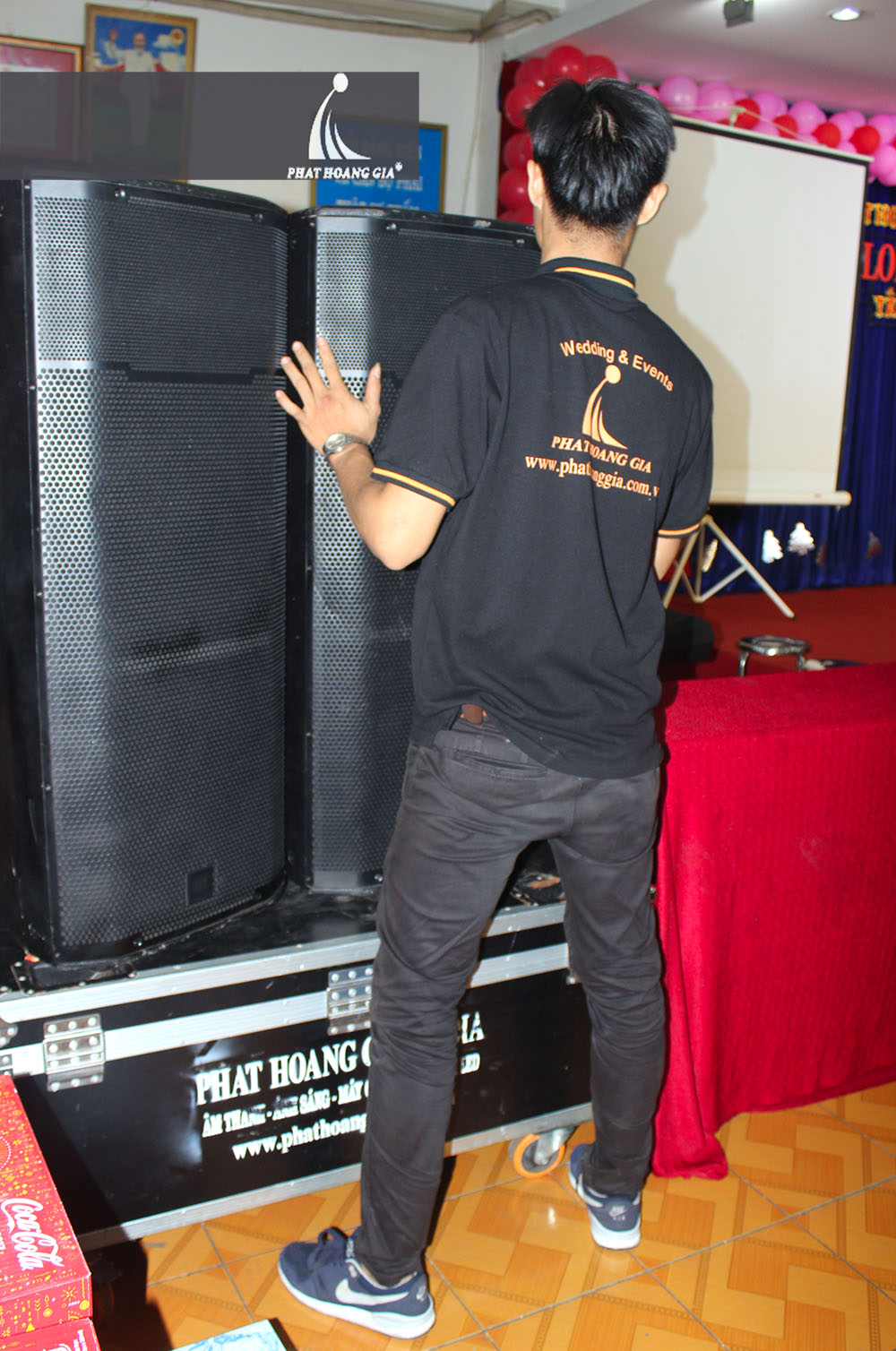 tất niên hệ thống nhà thuốc long châu 16