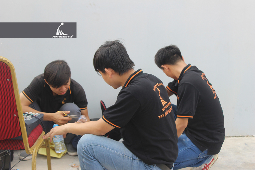 tỏ chức lễ khai trương