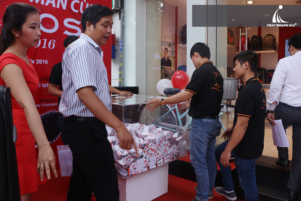 CHương trình rút thăm trúng thưởng của Sakos 8