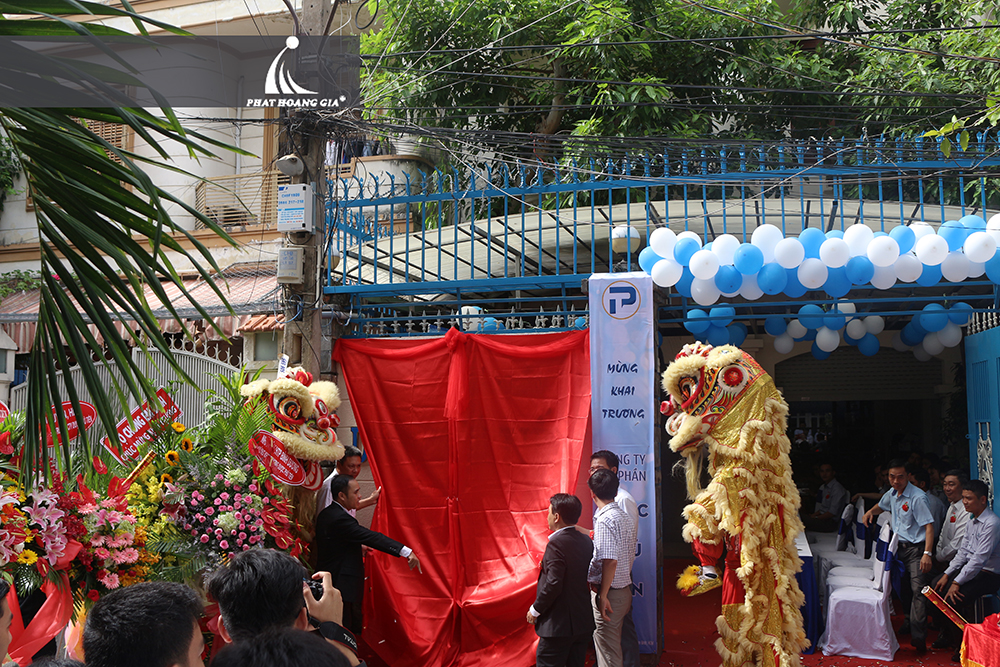 lễ khai trương công ty phú tiến 2