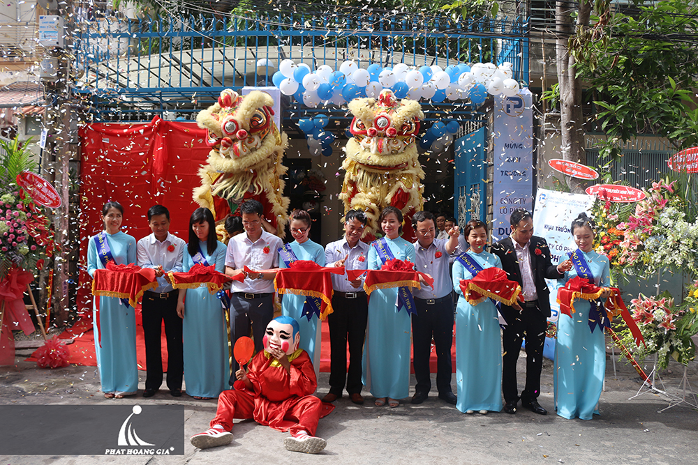 lễ khai trương công ty phú tiến 4