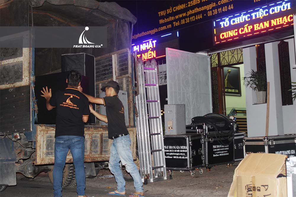 cho thuê âm thanh - áng sáng Phát hoàng Gia