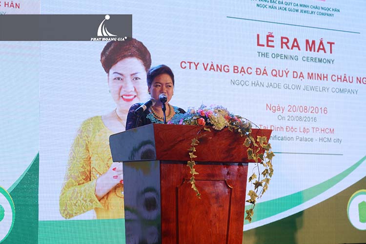 Bà Ngọc Phát biểu