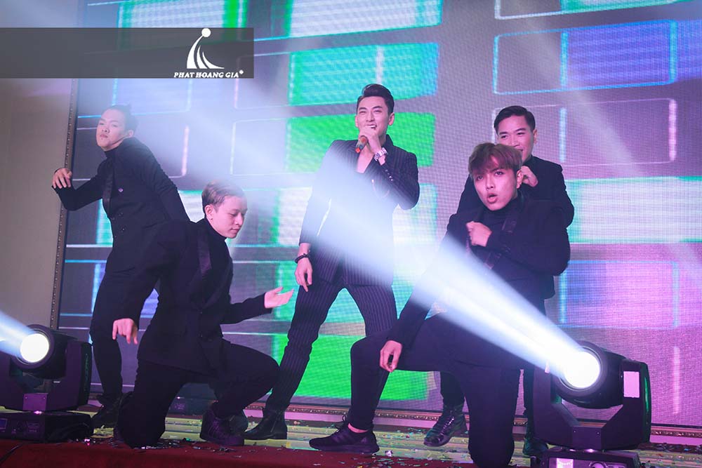 lễ tôn vinh doanh nhân xuất sắc cinderella 1