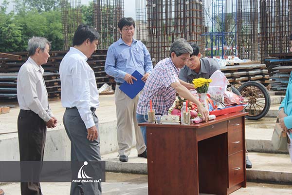 Tổ chức lễ khởi công
