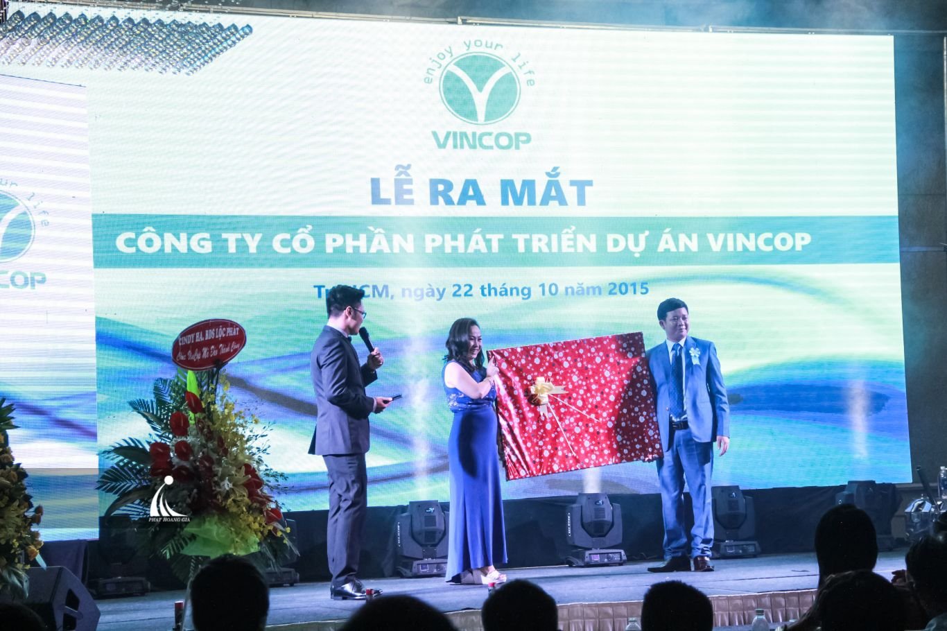to-chuc-le-khai-truong-cong-ty2-phathoanggia