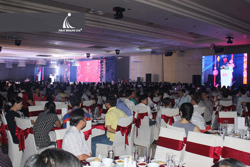 to-chuc-le-tong-ket-cuoi-nam1-phathoanggia