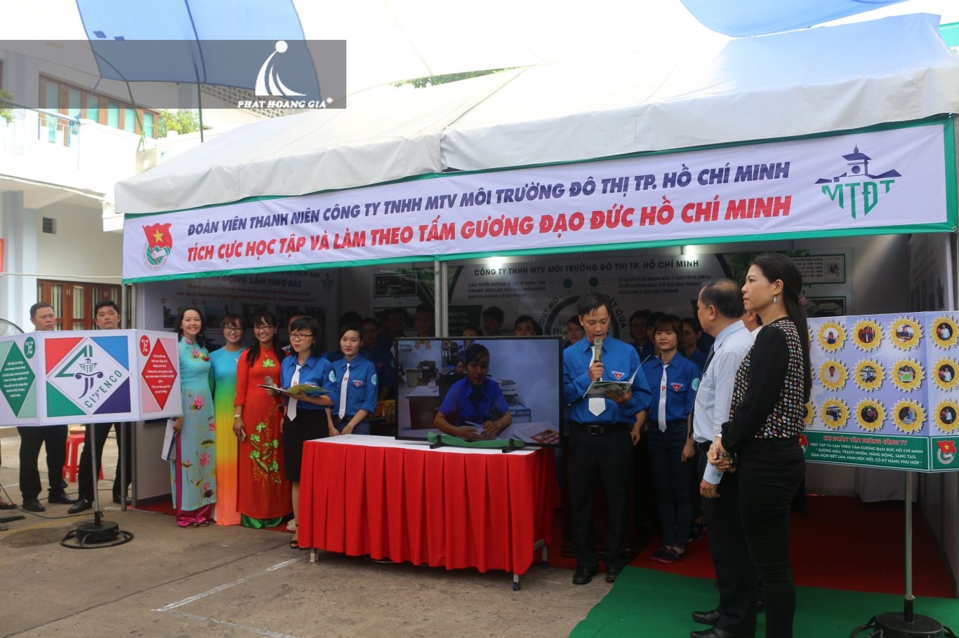 những bông hoa trong vườn Bác 3 - phathoanggia