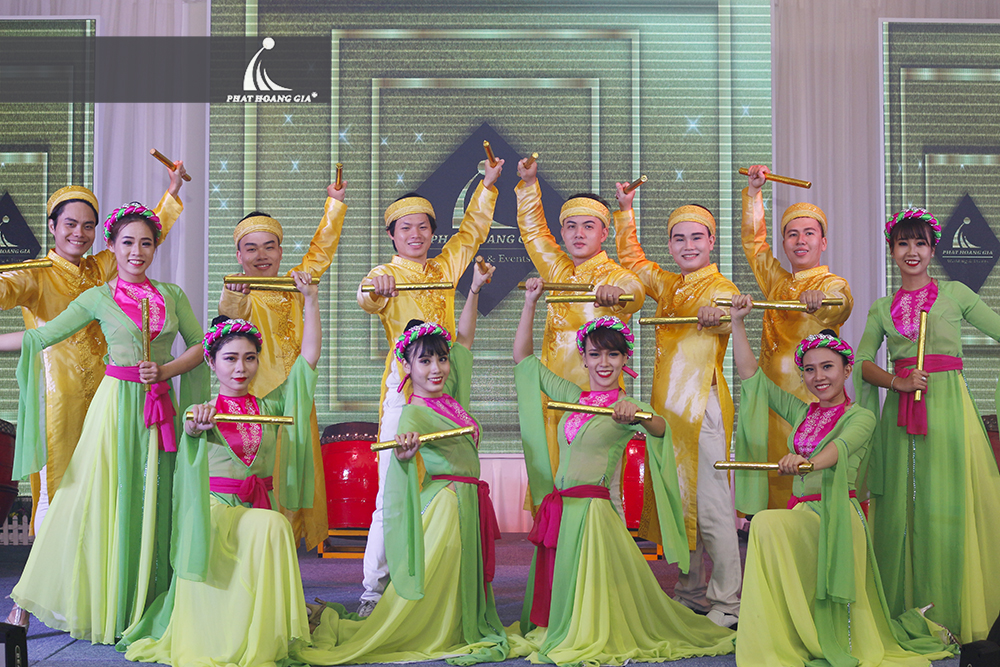 cung cấp vũ đoàn