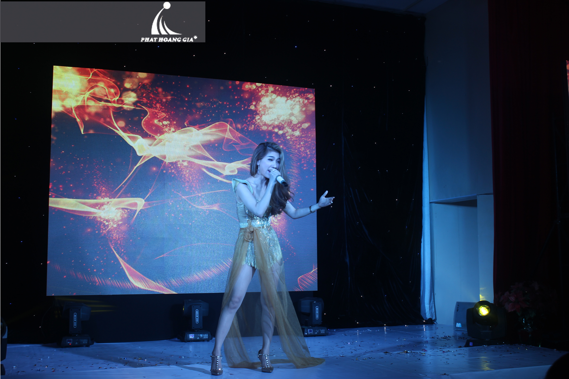 gala cuộc thi người đẹp tỏa sáng