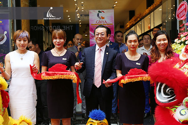 khai trương cửa hàng đá quý thái nhã 16